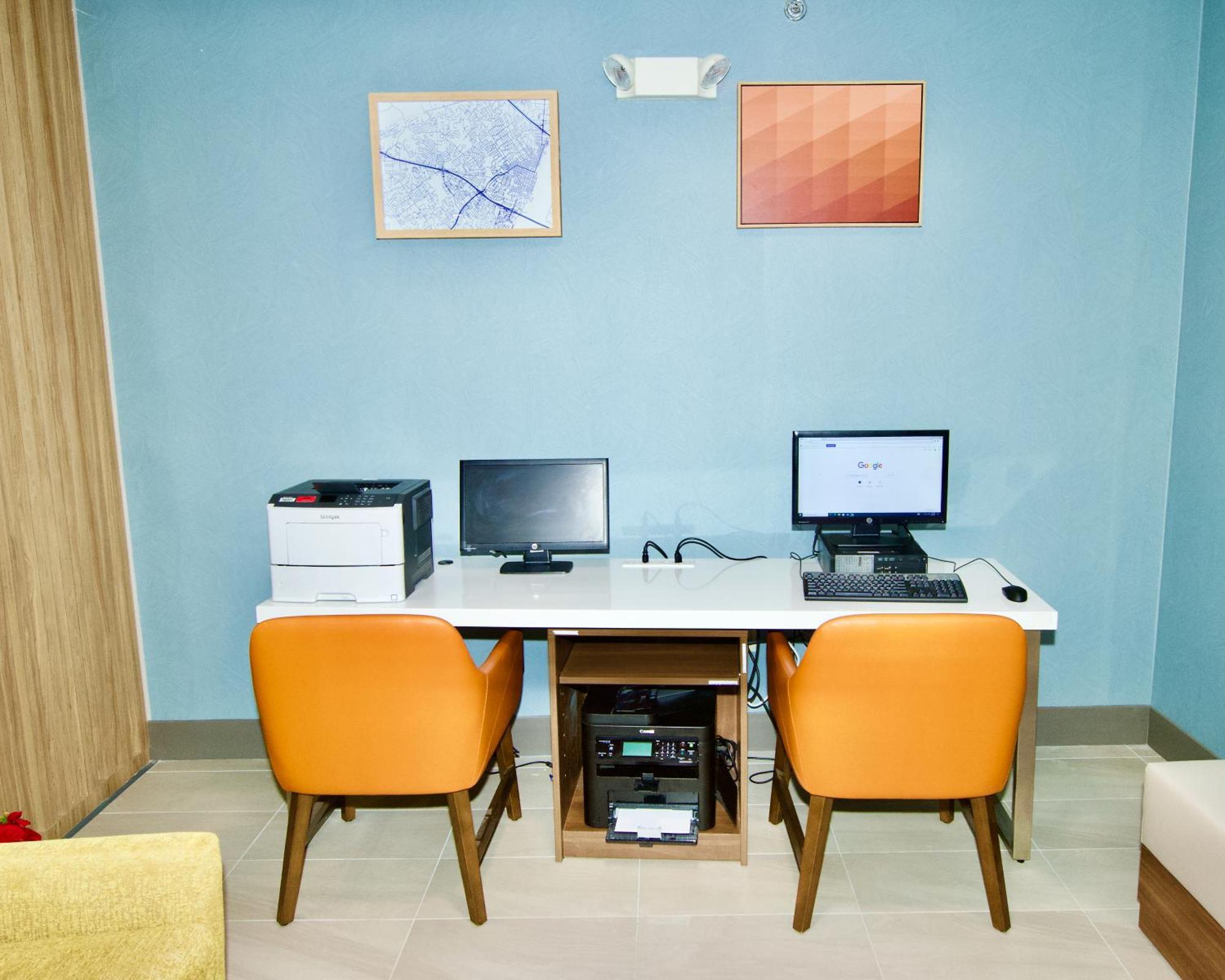 Holiday Inn Express Hotel & Suites St. Charles By Ihg Saint Charles Exterior photo