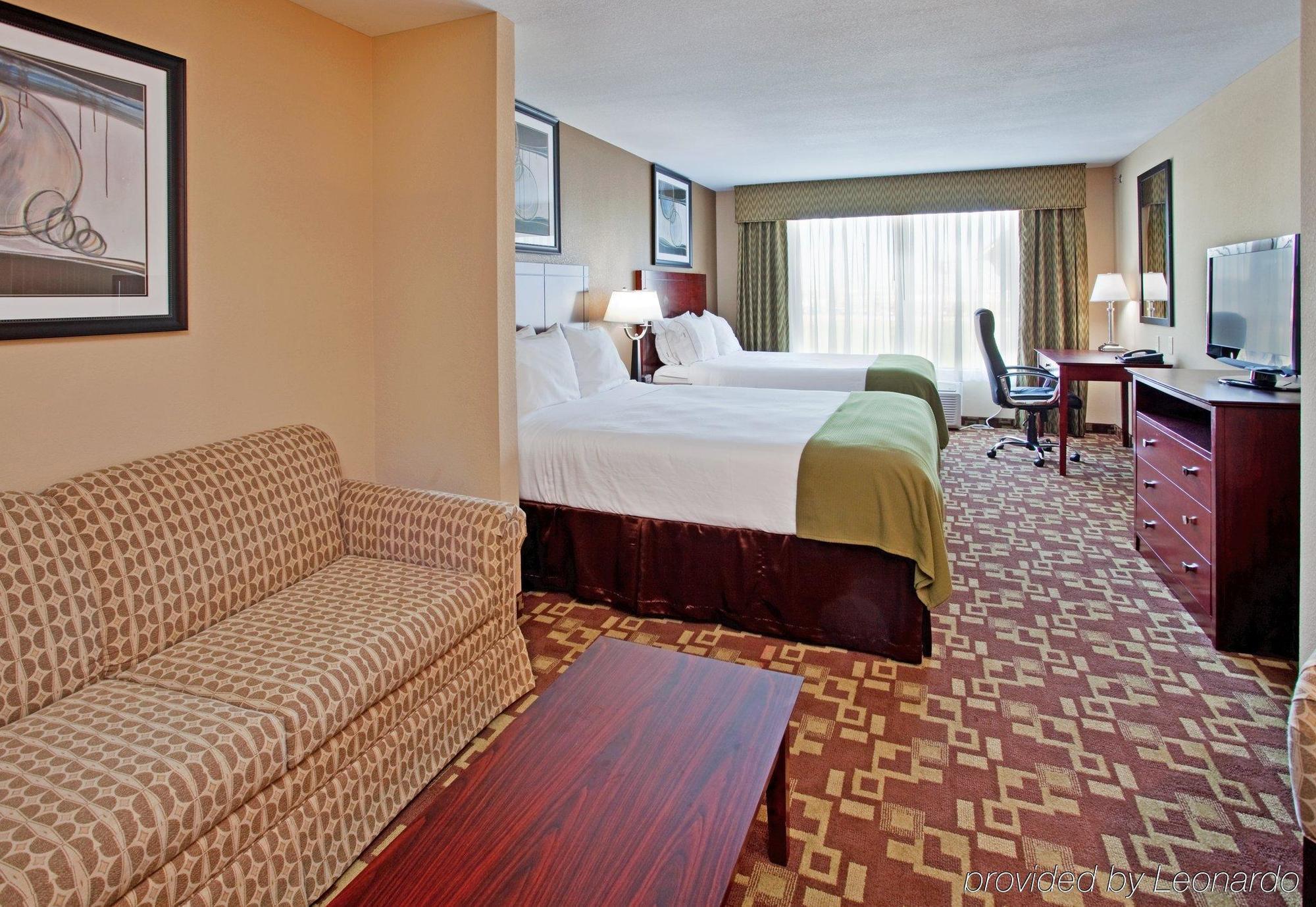 Holiday Inn Express Hotel & Suites St. Charles By Ihg Saint Charles Exterior photo